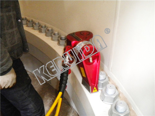 新疆某風(fēng)電項(xiàng)目安裝現(xiàn)場(chǎng)科瑞達(dá)液壓扳手.jpg 新疆某風(fēng)電項(xiàng)目安裝現(xiàn)場(chǎng)科瑞達(dá)液壓扳手.jpg